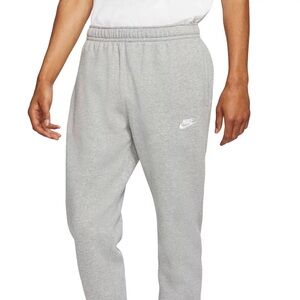 Nike Men's Sportswear Club Fleece Joggers
size Large